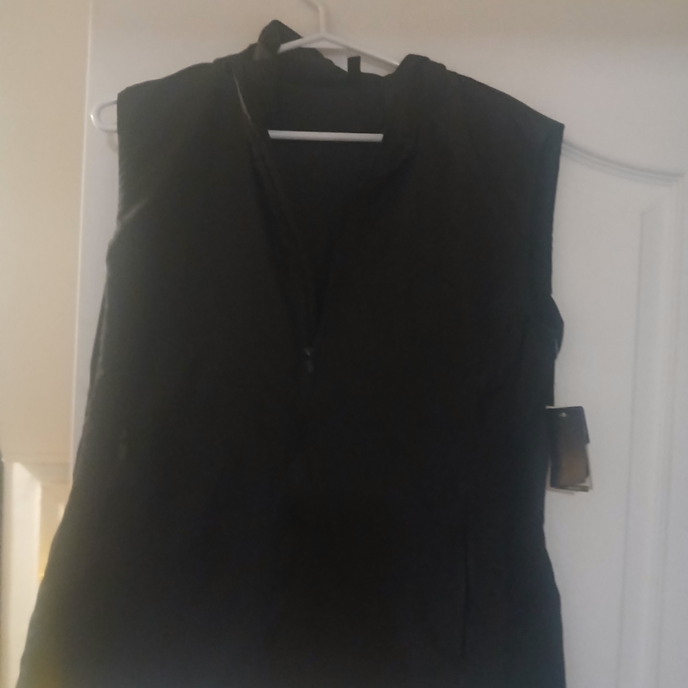 Black Sleeveless Women's Top